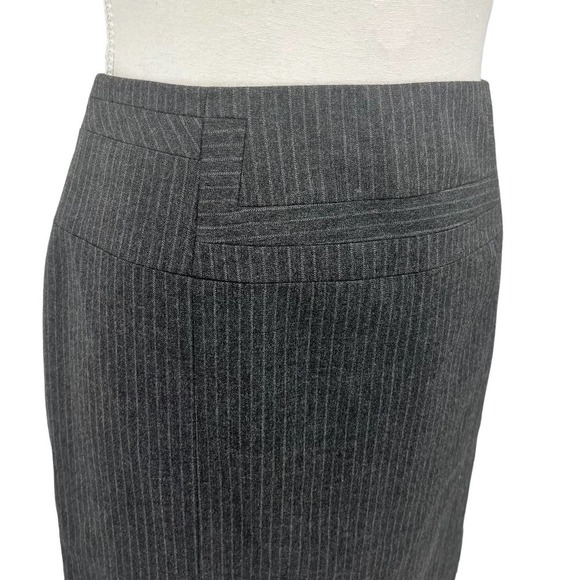 Antonio Melani Pencil Skirt Gray Pinstripe Business Casual 8 - Picture 3 of 6